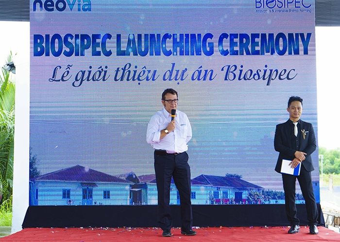 Ngày 22 tháng 09 vừa qua, tại Trung tâm Nghiên cứu & Phát triển Thủy sản của Neovia Việt Nam đã có buổi giới thiệu chính thức về dự án mới nuôi tôm siêu thâm canh kết hợp công nghệ cao – Biosipec với sự có mặt của ông Hubert de Roquefeuil CEO của tập đoàn Neovia, các khách hàng và đối tác chiến lược của Công ty.