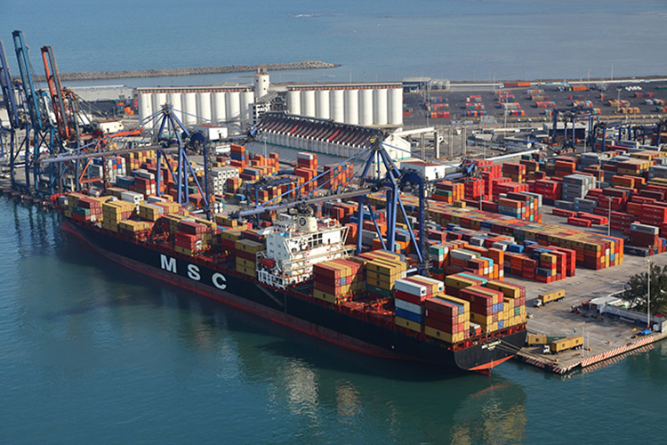 Mỹ: Hơn 130 tàu container đang chờ cập cảng