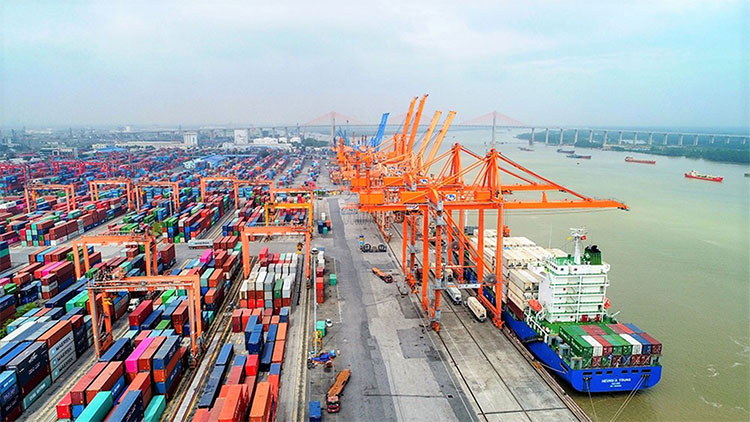 Tp.Hồ Chí Minh đang đánh giá việc thu phí hạ tầng cảng biển và sẽ sửa đổi nếu cần