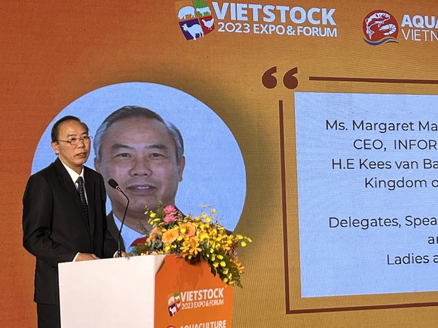 Triển lãm quốc tế chuyên ngành chăn nuôi, thức ăn chăn nuôi, thủy sản và chế biến thịt tại Việt Nam (Vietstock 2023) diễn ra từ ngày 11-13/10 tại Trung tâm Hội chợ và triển lãm Sài Gòn (SEEC), thu hút hơn 350 doanh nghiệp tham gia.