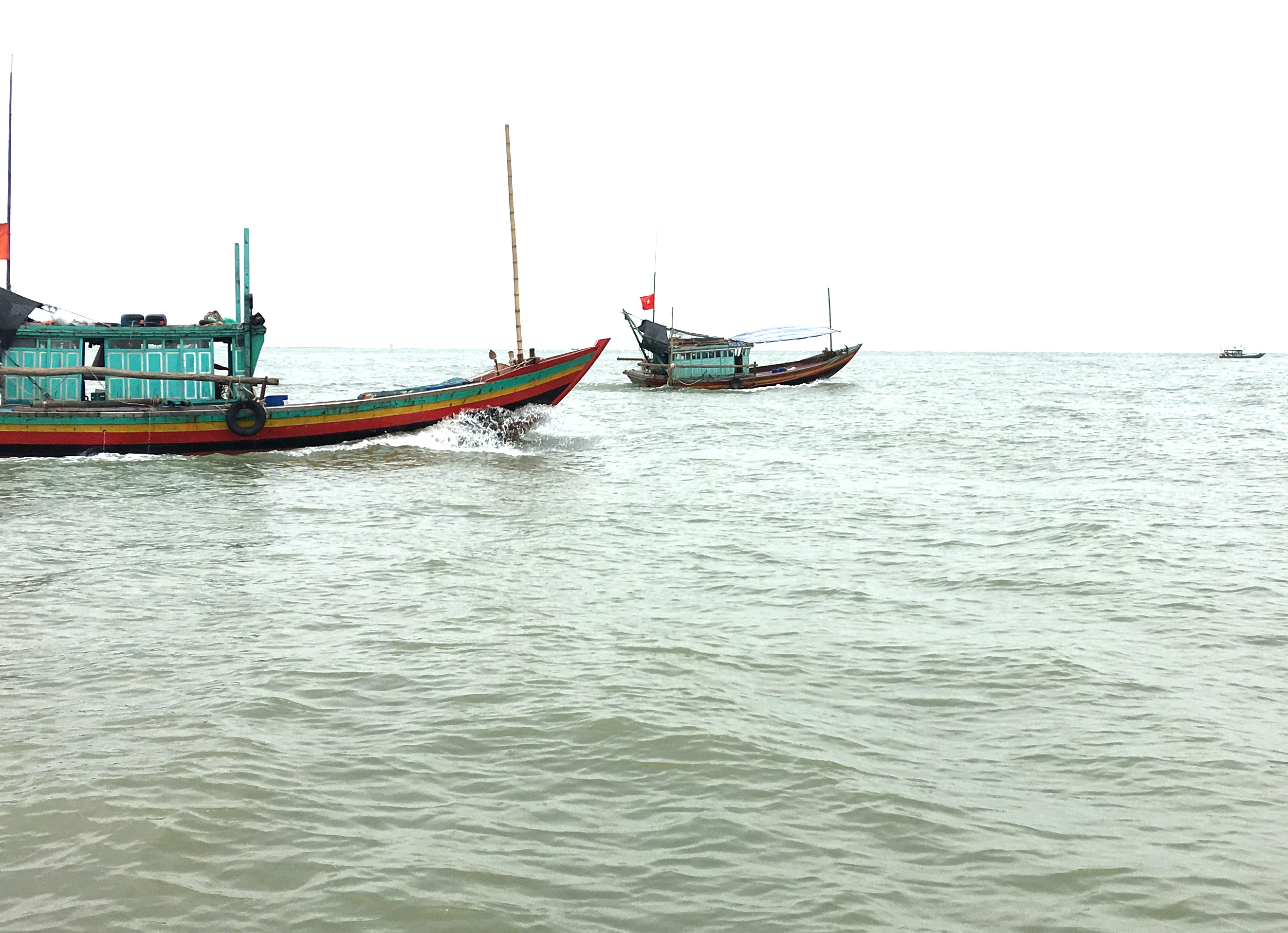 Theo báo cáo của UBND tỉnh Kiên Giang, trong 6 tháng đầu năm 2019, tình trạng tàu cá của tỉnh vẫn còn vi phạm ở vùng biển nước ngoài khiến cho tỉnh gặp nhiều khó khăn trong công tác quản lý.