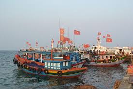 Trong năm 2021, tỉnh Quảng Trị sẽ tập trung xử lý nghiêm đối với các tàu cá vi phạm khai thác IUU trên các vùng biển và tại các cảng cá.