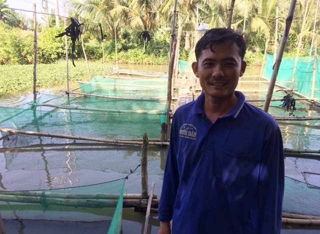 Tận dụng thế mạnh của làng nghề truyền thống, anh Võ Minh Tùng ở ấp Phú Thọ C, xã Phú Thọ đã lập Dự án khởi nghiệp với mô hình lai tạo, sản xuất và bán cá lóc giống, nuôi cá lóc và tôm thương phẩm.